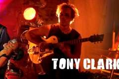 Willy Wagner Bassist mit Tony Clark Band